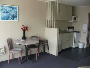 Townhouse Motel