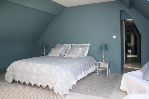 Paluel Chateau Sleeps 21 With Pool And Wifi