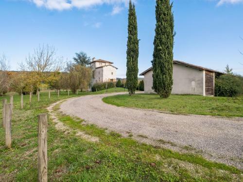 Cozy Cottage In Penne-d'agenais With Private Pool
