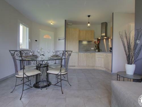 G�te P�ronnas, 2 Pi�ces, 4 Personnes - Fr-1-493-157