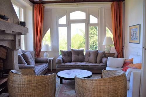 Belle Villa En Granit Rose Vue Sur Mer � Perros-guirec - R�f 943