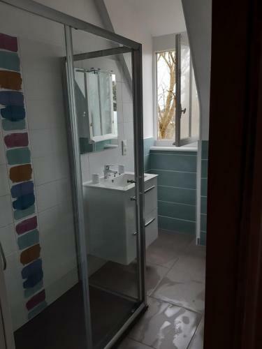 Belle Villa En Granit Rose Vue Sur Mer � Perros-guirec - R�f 943