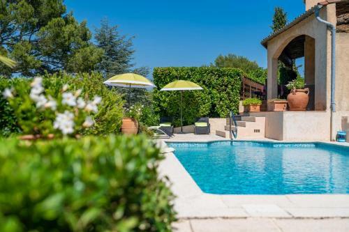 Peymeinade Villa Sleeps 8 Pool Air Con Wifi