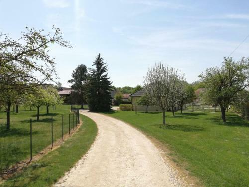 G�te Piney, 4 Pi�ces, 6 Personnes - Fr-1-543-121