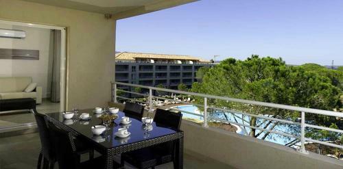 Porto-vecchio Villa Sleeps 4 Pool Air Con T805887