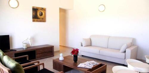 Porto-vecchio Villa Sleeps 4 Pool Air Con T805887