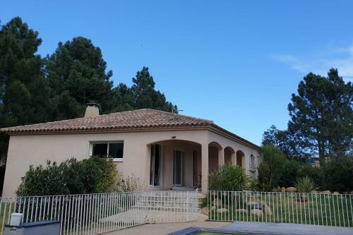 Belle Villa Familiale 10 Pers Climatis�e Piscine