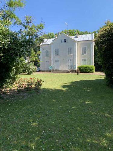 Hostal Domaine De Ris