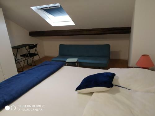 Hostal Small Budget Rooms