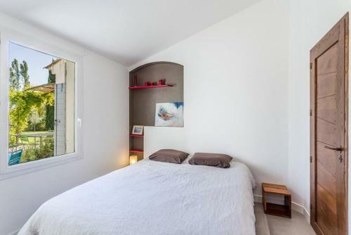 Villa With 6 Bedrooms In Rognes With Private Pool And Wifi