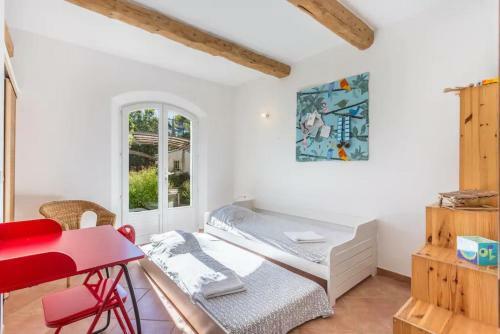 Villa With 6 Bedrooms In Rognes With Private Pool And Wifi