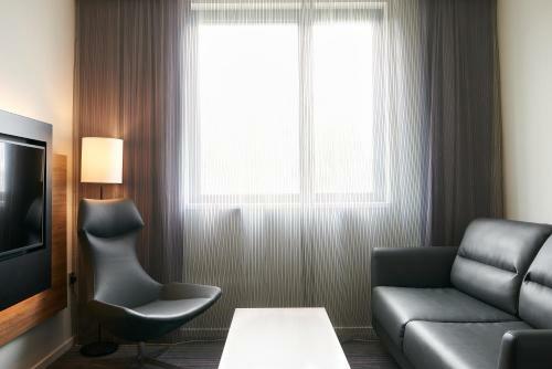 Hotel Moxy Paris Charles de Gaulle Airport