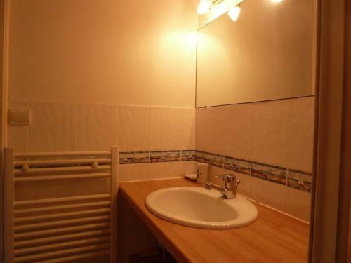 Comfortable Holiday Home In Roscoff With Garden