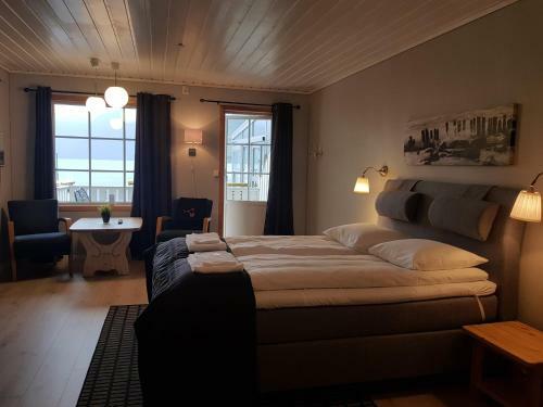 Hotel Fl�m Marina & Apartments
