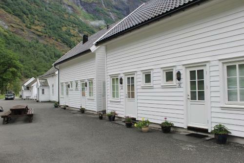 Brekke Apartments
