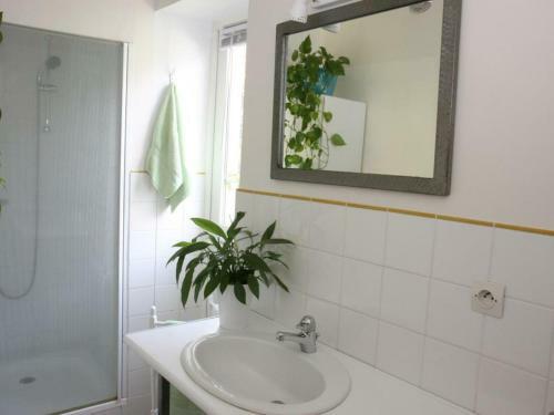 G�te Saint-claude-de-diray, 2 Pi�ces, 2 Personnes - Fr-1-491-24