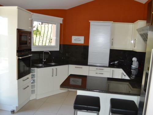 Bright Villa In Sainte-maxime With Private Pool
