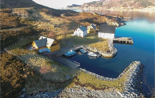Holiday Home Kvams�y Storholmen