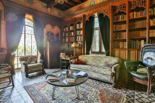 Maine D'euche Chateau Sleeps 30 Pool Wifi