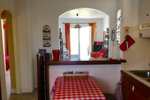Apartamento Apt With Terrace At 10min Walk From The Beach