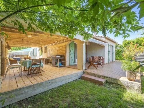 Boutique Villa In Sommi�res With Swimming Pool