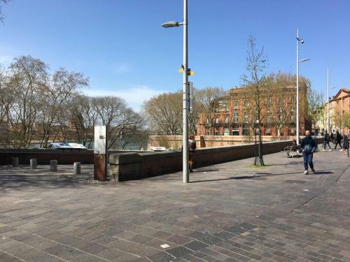 Apartamento Place de La Daurade Capitole Esquirole-wifi-calme