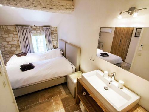 Alluring Apartment In Villes�que With Jacuzzi
