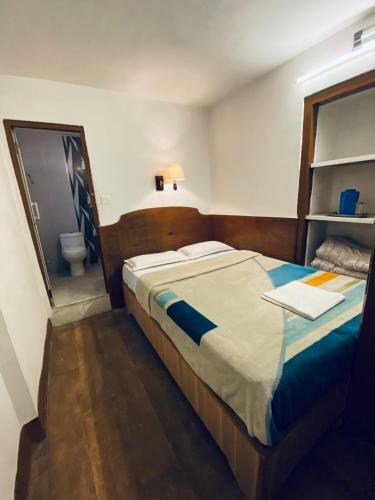 Hostal Souvenir Guest House