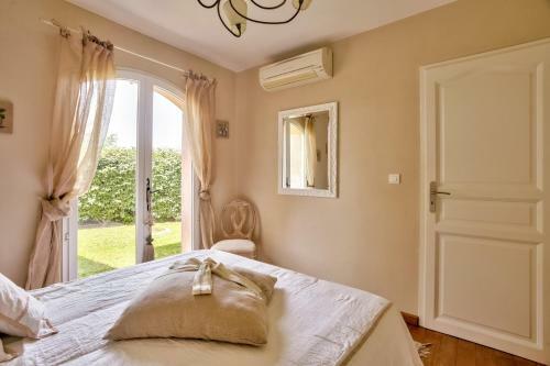 Superbe Villa Avec Piscine & Vue D�gag�e