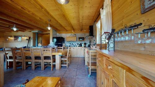 Chalet Avec Jacuzzi