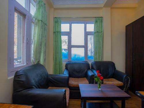 Hostal Grand Millennium Guest House