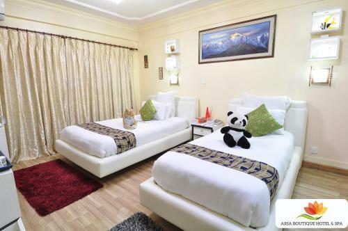 Royal Penguin Boutique Hotel
