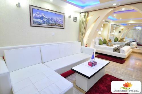 Royal Penguin Boutique Hotel