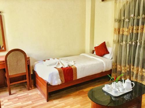Hotel Trekkers Home