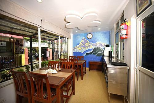 Hotel Osho Home
