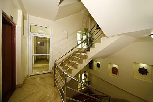 Hotel Osho Home