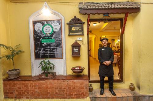 Hotel Ambassador Garden Home