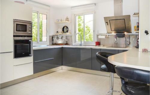 Three-bedroom Holiday Home In Sta Maria Poggio