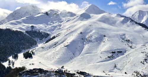 Chalet Mitoyen En Station de Val Louron