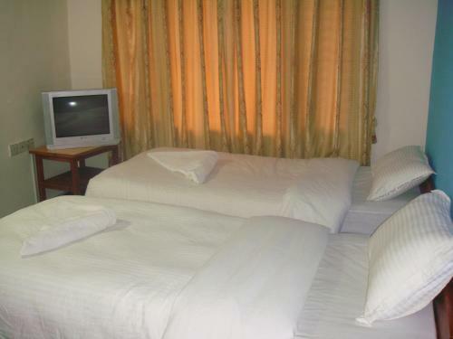 Hostal Holyland Guest House