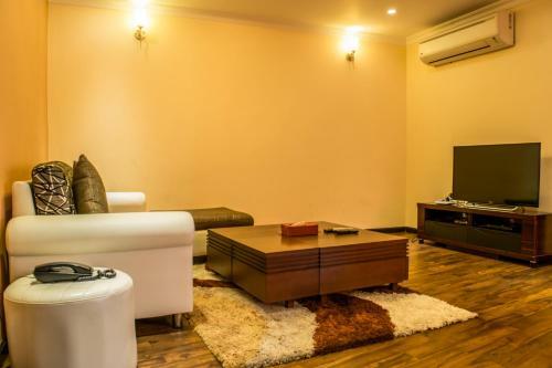 Retreat Serviced Apartment