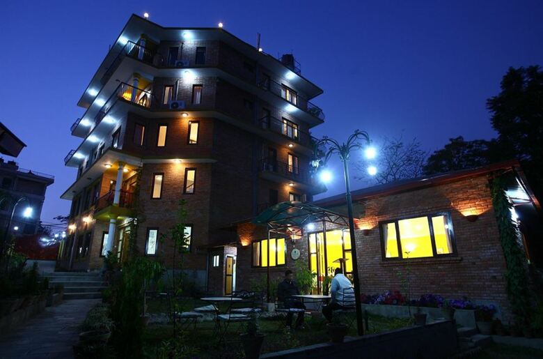 Royal Astoria Hotel