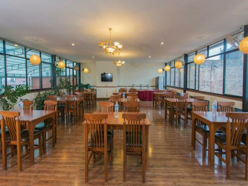 Hotel Osho Holiday Inn