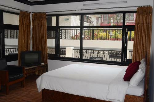 Bed & Breakfast Hotel Holy Lodge