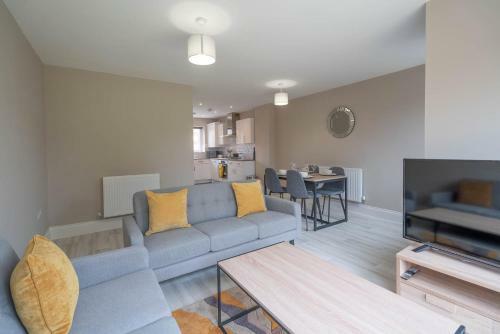 Cosy 3 Bedroom Home In Birmingham With Garden