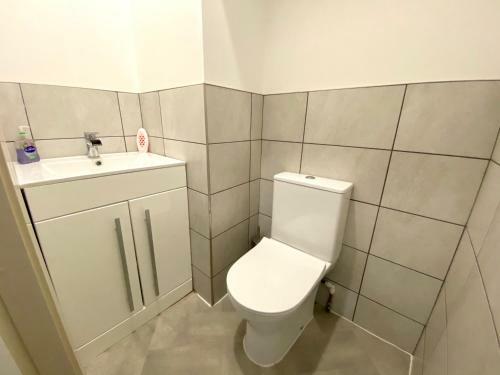 Fabrik Apartments - Harrowside