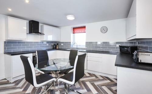 Fabrik Apartments - Harrowside