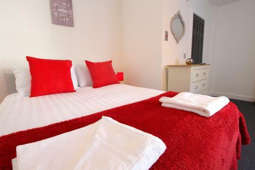 Fabrik Apartments - 66 Central Drive