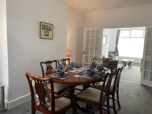 4-bed House 10min Walk To Town Centre In Blackpool