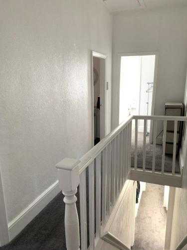 4-bed House 10min Walk To Town Centre In Blackpool
